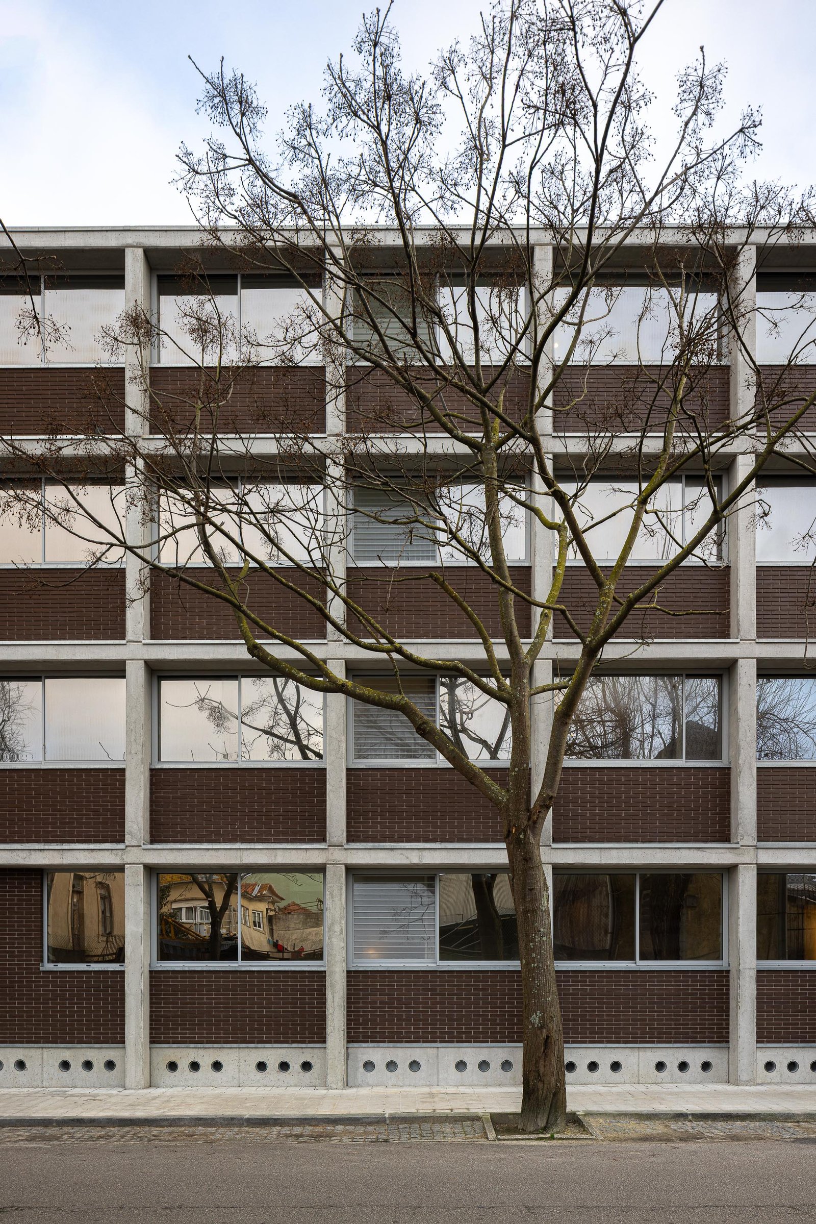 Hintze Ribeiro Residential Building